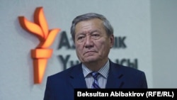 Жыпар Жекшеев