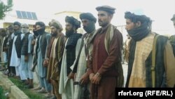 Группа талибов, которая присоединилась к правительству Афганистана в провинции Фарьяб. 30 июня 2016 года.