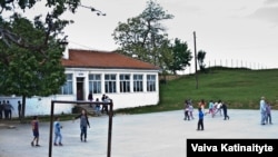 Osnovna škola u Busavateu koju je Maliqi pohađao prije odlaska u medresu.