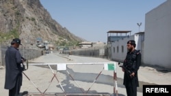 پاکستانيو ځواکونو غوښتل په تورخم کې پر خپلې خوا دروازه جوړه کړي