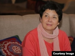 Елена Баялинова.