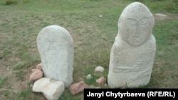 Байыркы балбалдар. Бурана шаар чалдыбары (мурдагы Баласагын шаарынын орду). 2011-жыл.