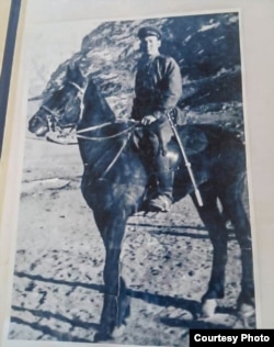 Бардан Турдлиев аскер кезинде.