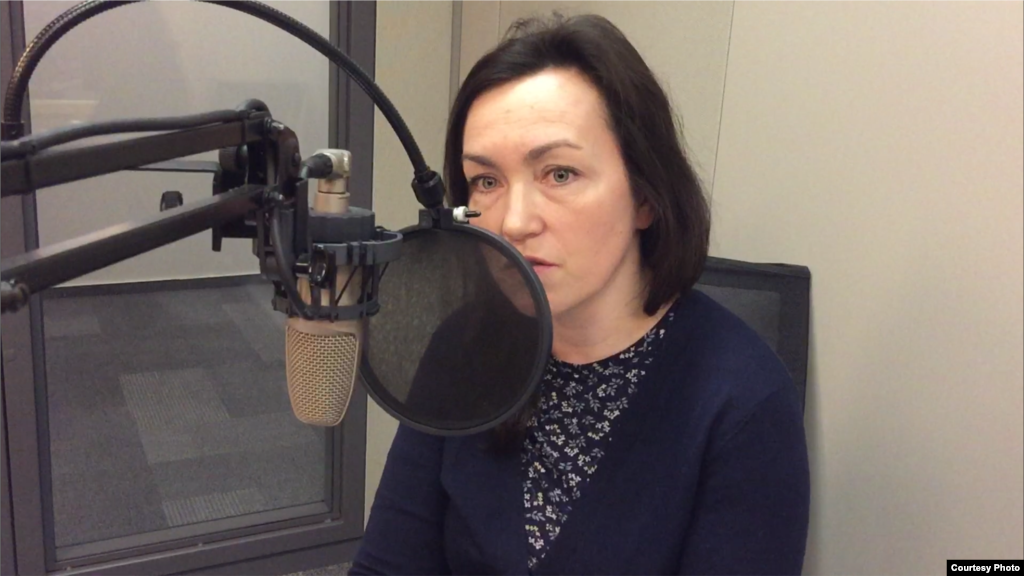 Хатын-кызлар темасы, гомумән, аның яраткан темаларының берсе булып кала. Алсу әзерләгән мәкаләләрдә төрле милләтләрнең көчле һәм акыллы хатын-кызларын күрсәтү, җәберләүгә дучар булганнарны яклау беренче урында тора. 2018 елда Азатлык Радиосы&nbsp;"Әйдә!Online"&nbsp; татар телен укыту проектын ачып җибәрде. Татарстанның үзендә дә татар телен укыту кискен кимегән чорда, телнең абруе төшкәндә, аңа кызыксынуны төрле юллар белән арттыру максатында эшләнде бу. Алсу &mdash; бу проектны җитәкләүчеләрнең берсе.