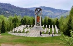 Меморiал воякам УСС на горi Макiвка