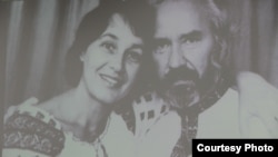 Олена Антонів та Зеновій Красівський. Фото з презентації книжки «Благословенні душі…»