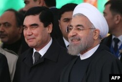 Иран менен Түркмөнстандын президенттери.