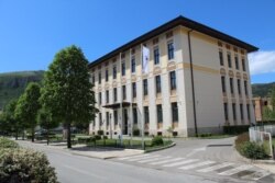 Zgrada Gradskog vijeća Mostara, prazne ulice tokom pandemije