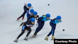 Женская сборная Казахстана по шорт-треку на Универсиаде в Алматы.