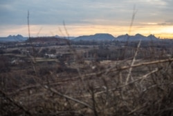 Вигляд на хутір Вільний і терикони, частково контрольовані гібридинми збройними формуваннями Росії