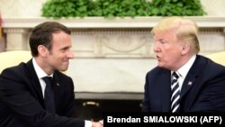 امانوئل مکرون با دونالد ترمپ
