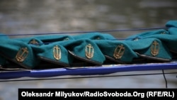 Берети нового зразка – «кольору хвиль Чорного й Азовського морів»