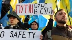 Під час акції «Червоні лінії для Зе». Київ, 8 грудня 2019 року