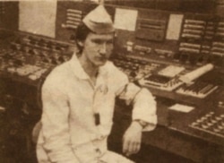 Олексій Бреус, інженер-ядерник, під час роботи на 4-му енергоблоці Чорнобильської АЕС. 1984 рік. Світлина з архіву Олексія Бреуса