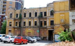 Садиба Ігоря Сікорського і двір, де авіаконструктор створив перший в історії людства вертоліт (Ярославів Вал, 15). Київ, червень 2018 року