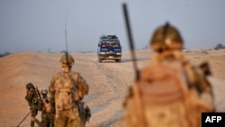 تعدادی از سربازان بریتانوی در هلمند