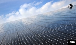 Mai mulți investitori din domeniul energiei regenerabile au dat în judecată România la Washington. Mizele financiare ale proceselor sunt considerabile. Imagine generică.