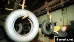 На заводзе «Белшына», архіўнае фота