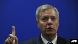 لینزی گراهم سناتور امریکایی