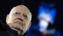 Tok istorije mogao je da bude i drugačiji, mnogo krvaviji, da je prevladala tvrda struja u Kremlju. (Na fotografiji Mihail Govrbačev na obilježavanju pada Berlinskog zida 2014. godine)