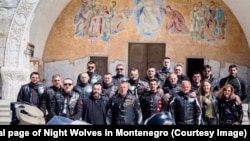 Crnogorski ogranak "Noćnih vukova" ispred Hrama u Podgorici