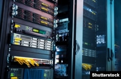 Dezvoltarea IT-ului românesc a început după Revoluție. Cele mai multe firme și-au pus bazele în orașele universitare, iar un pas important în consolidarea poziției de centru regional pentru servicii IT a fost aderarea la Uniunea Europeană.