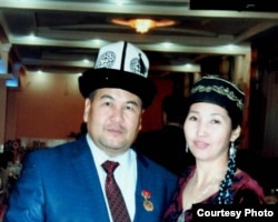 Султан Абдыракманов жубайы Айжан менен. 2018.