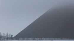 Адвалы адпрацаванай руды ў Салігорску, побач з прадпрыемствам "Беларуськалій". Ілюстрацыйнае фота