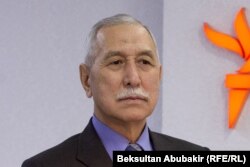 Орозбек Молдалиев.