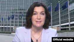 "Dolazak na dan godišnjice (kada je pogođena kineska ambasada u Beogradu) poslaće ključnu poruku koja će zadovoljiti i Moskvu", smatraTereza Falon, direktorka Centra za Rusiju i Evroazijske studije.