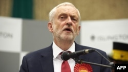 Лейбористтердин лидери Жереми Корбин.