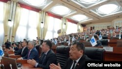 КСДП фракциясынын депутаттары.