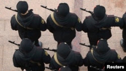 За словами правозахисника, у російських військкоматах Криму студентів-призовників переконували одразу підписувати контракт