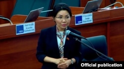 Элвира Сурабалдиева.