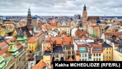 ვროცლავის ხედი წმ. მარიამ მაგდალინელის ტაძრის კოშკიდან. 24 დეკემბერი, 2018 წ.