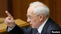 Premierul Mikola Azarov