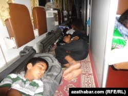 Otludaky ýolagçylar