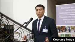 Урмат Казакбаев.