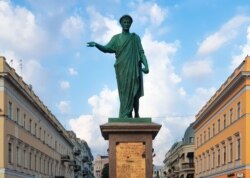 Пам'ятник «дюку» Рішельє в Одесі. Автор Іван Мартос із української козацько-старшинської родини