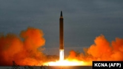 Түндүк Корея август айында сынаган "Хвасон-12" ракетасы