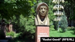 Нимпайкараи Ходими Ҷамолак дар Хуҷанд