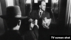 Кадр із фільму «Атентат: Осіннє вбивство в Мюнхені»