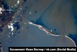 Керченський міст, вид з космосу