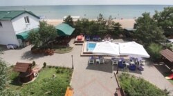 Готель «Золота Рибка» в Мелекіному