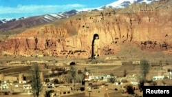 نمایی از تمثال بایمان که بیست و هشت سال قبل توسط طالبان تخریب گردید.