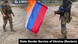 Украин аскерлери жарым жыл орус күчтөрүнүн көзөмлүндө болгон Волчанск шаарын бошотуп, Орусиянын желеген өрттөп жатышат. 13-сентябрь, 2022-жыл