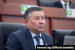 Канатбек Исаев.