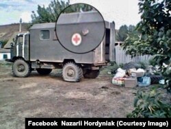 Обстріляний санітараний автомобіль ЗСУ. Петрівське. Літо 2014 року