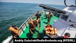 Перезарядка гармат АК-230