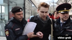 Чеченстандагы окуяларды иликтөө талабы менен Москвада акция чыккандар